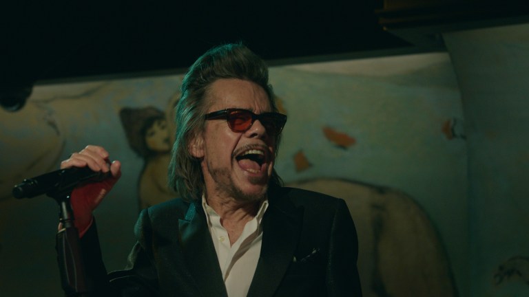 David Johansen in PERSONALITY CRISIS: ONE NIGHT ONLY.