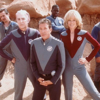 Galaxy Quest cast photo with Tim Allen and Sigourney Weaver